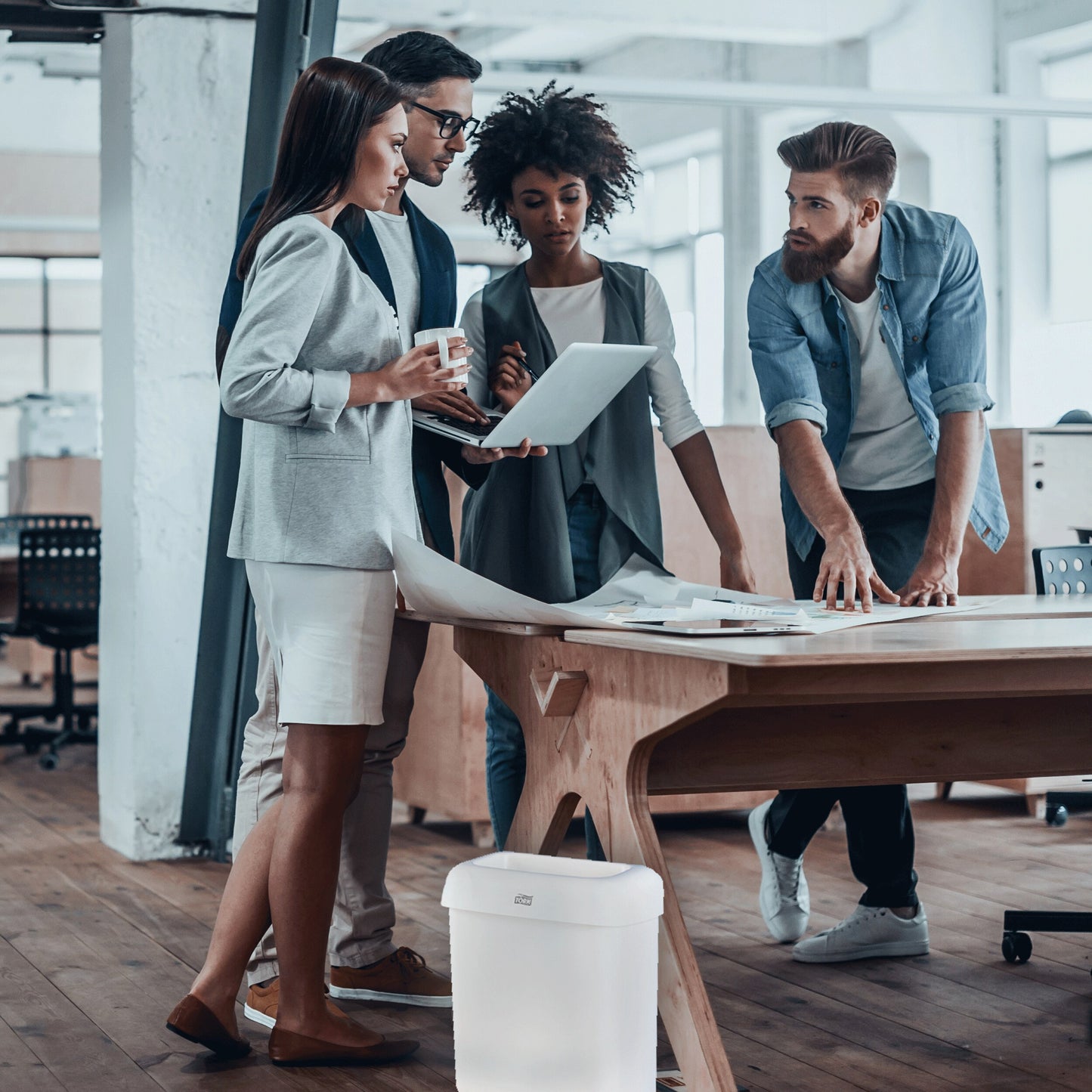 Tork 20L Waste Bin White B2