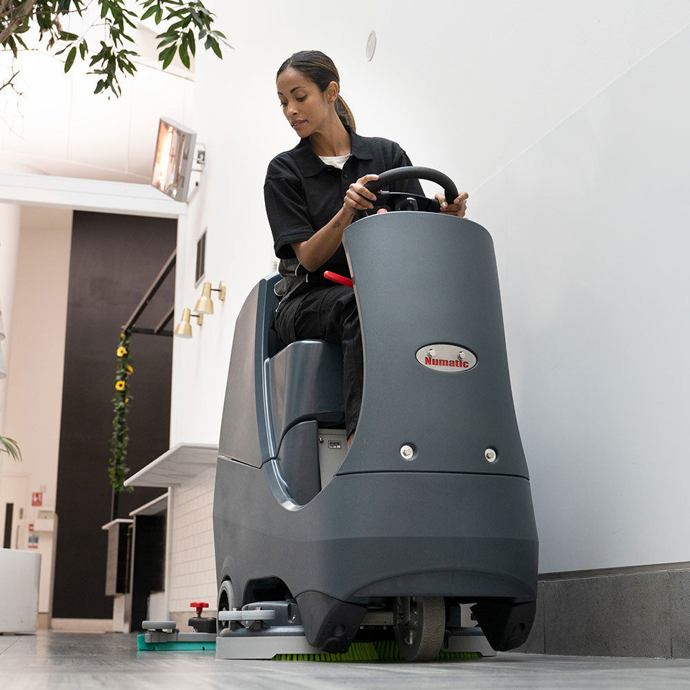 Numatic CRL8072G Ride-On Scrubber Dryer