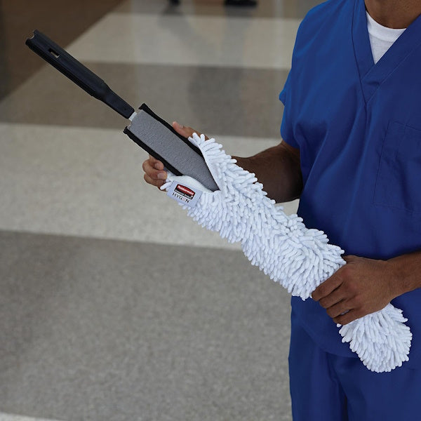 Rubbermaid HYGEN Quick-Connect Flexible Dusting Wand with High Performance Microfibre Sleeve