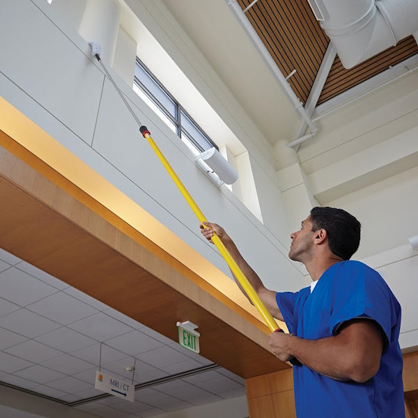 Rubbermaid HYGEN Quick-Connect Flexible Dusting Wand with High Performance Microfibre Sleeve