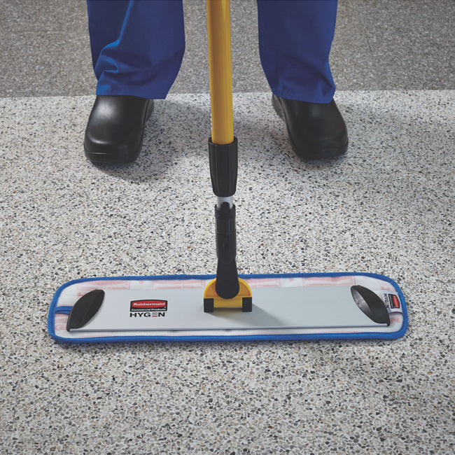 Rubbermaid HYGEN Pulse Microfibre Mop with On-Board Reservoir and 2 x 40cm Wet Mop Sleeves