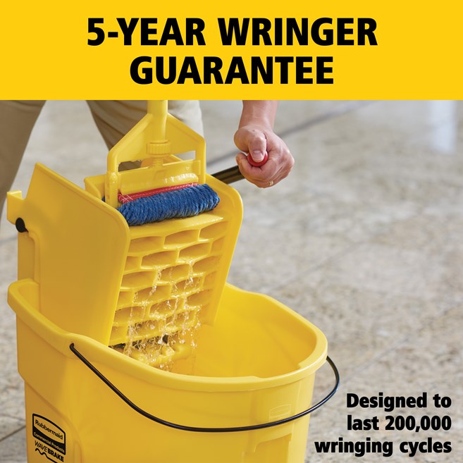 Rubbermaid WaveBrake 33L Side-Press Bucket and Wringer, Yellow