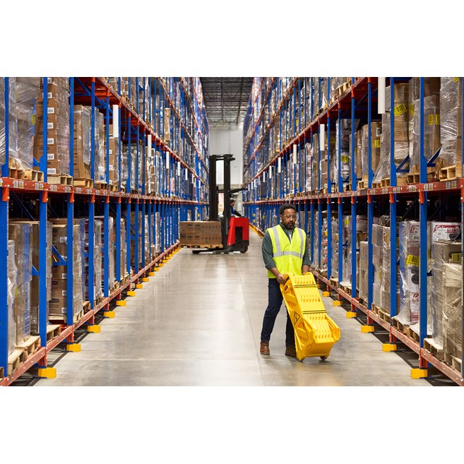 Rubbermaid Foldable Safety Barrier – 4m Length
